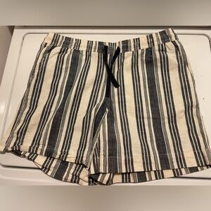 Women’s pull on shorts